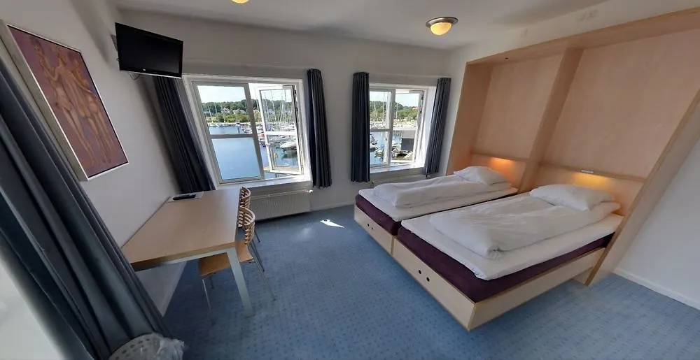 Bb-Hotel Aarhus Havnehotellet 2*,